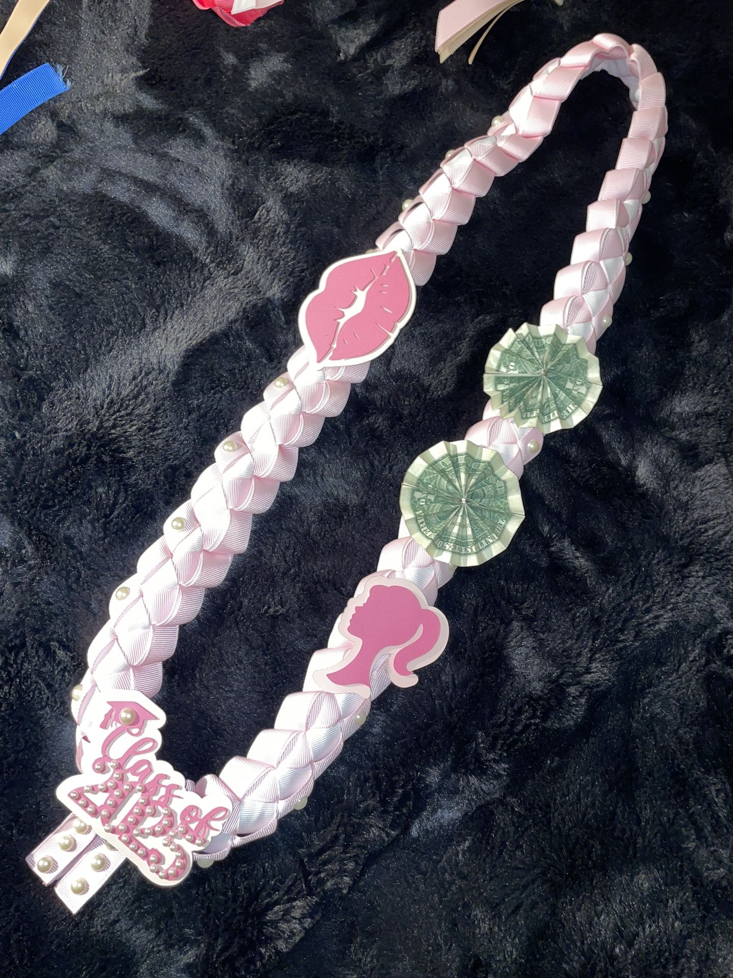 Barbie grad lei