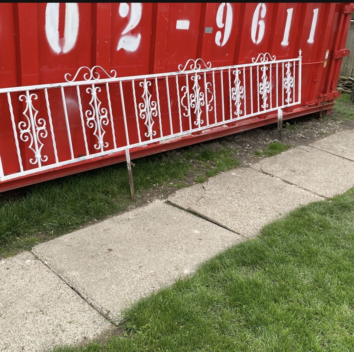 13 feet Solid metal rod iron fence great shape