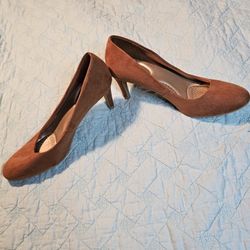 DexFlex Comfort Heels Size 8 