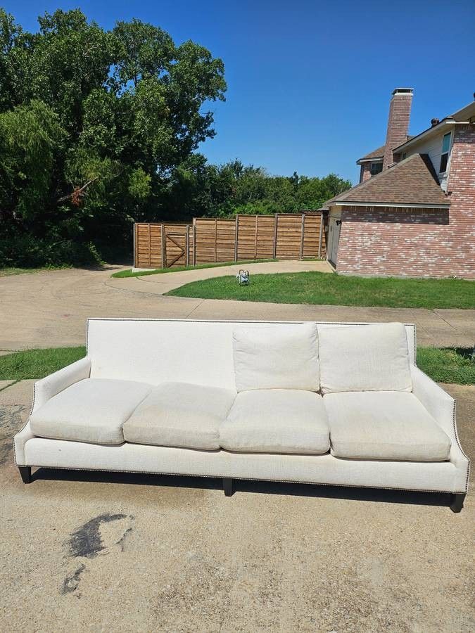 Bernhardt 4-Cushion Sofa Couch – Solid Frame – Missing 2 Back Cushions