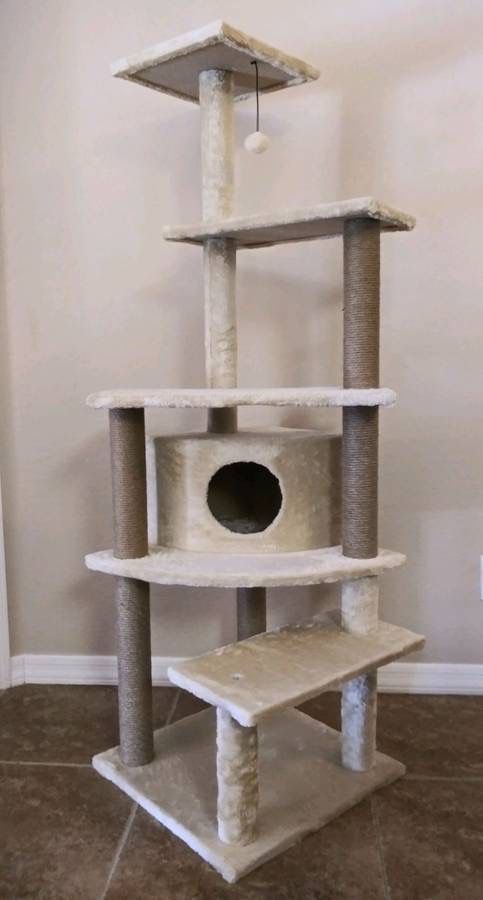 NEW ASSEMBLED Kitty Cat Condo Tree Tower Scratch Post (π's up to 40lbs)