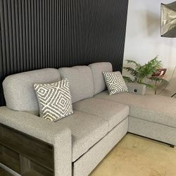 Smart Sofa Chaise Bed Couch Sectional With Pull Out Sleeper & Storage (FREE LOCAL DELIVERY 🚚) 