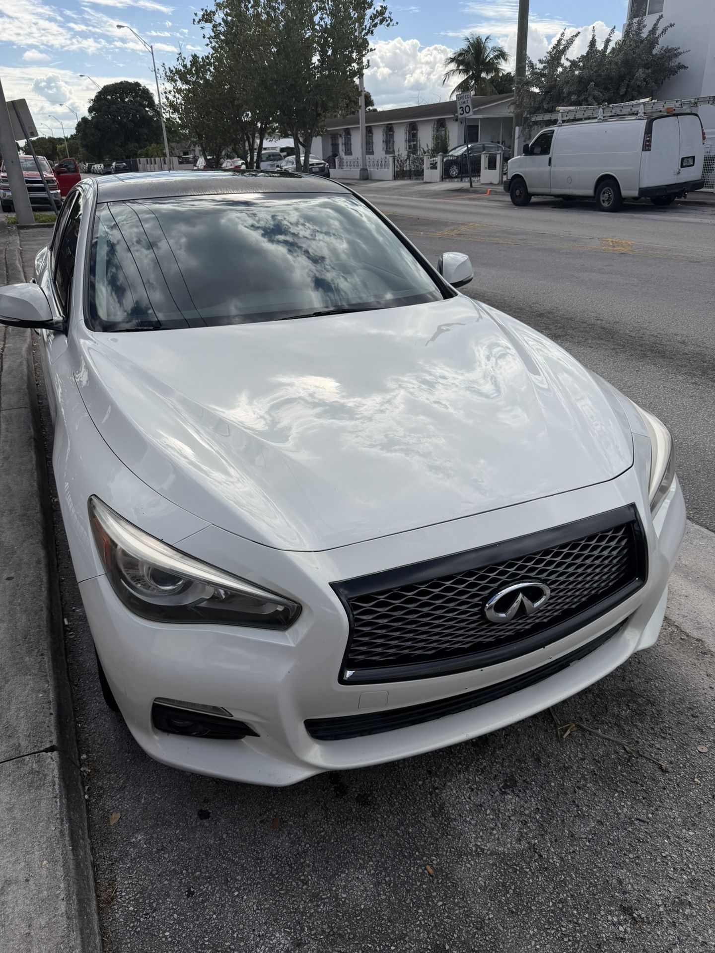 2014 Infiniti Q50