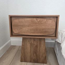 Modern Wood Nightstands – Set of 2