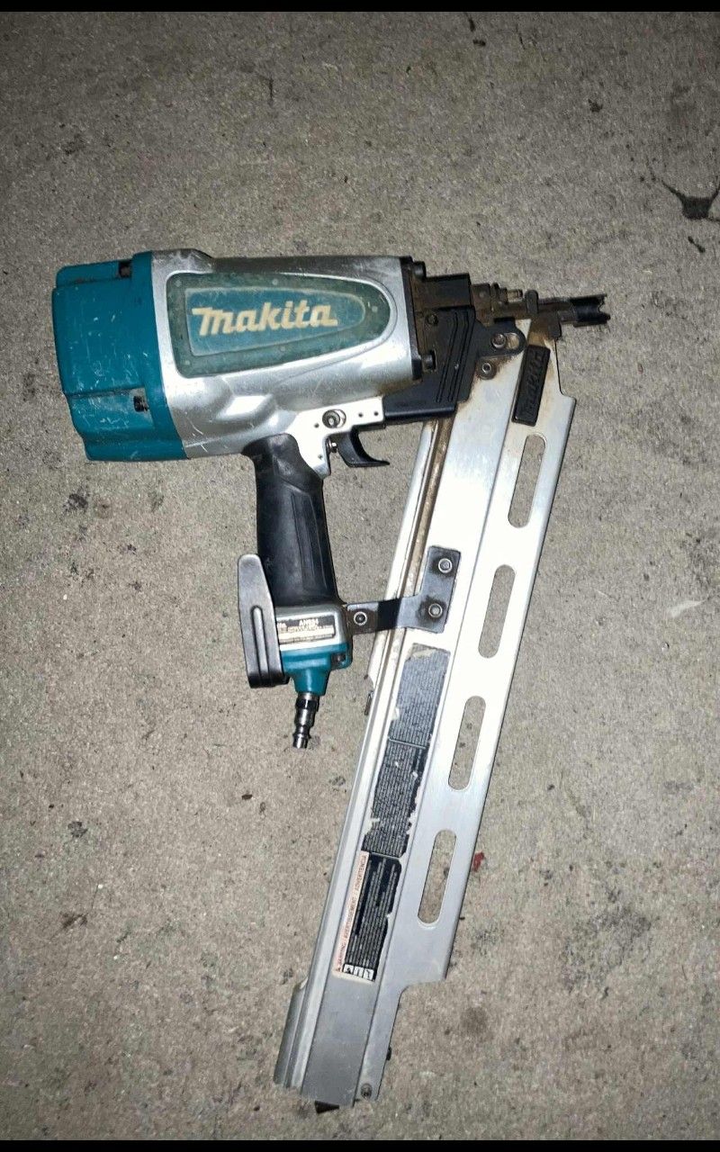 Makita 21° Framing Nailgun 