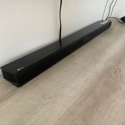 LG 300W Sound Bar with Wireless Subwoofer