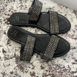 New Day  Used 7 Sandals 