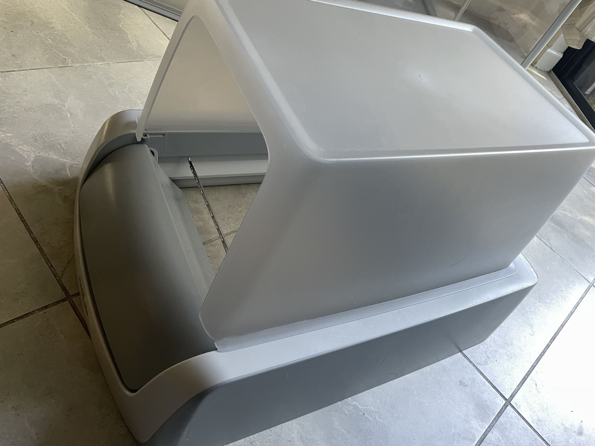 PetSafe ScoopFree Automatic Litter Box