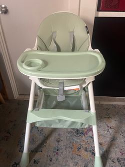 Baby chair + bed frame
