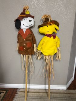 scarecrows for Halloween/fall. Snoopy and Woodstock