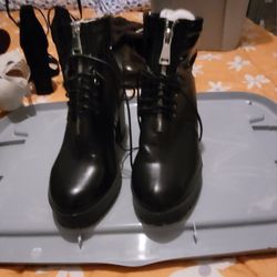 Black Chunky Heel 2," Heel Shiny On The Part Where Zipper Ends