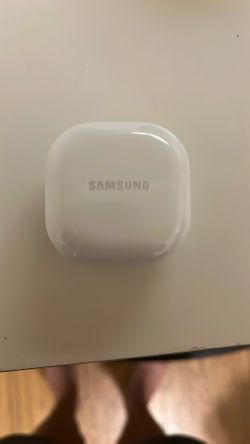 Samsung Ear Buds 2