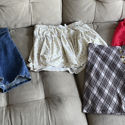$2 Girl Skirt Size 7/8