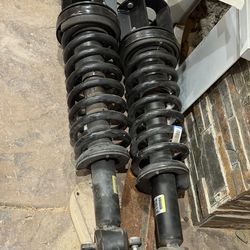 F150 front struts with 4.5 inch lift