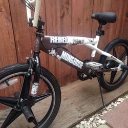 Mongoose trick bicycle bmx