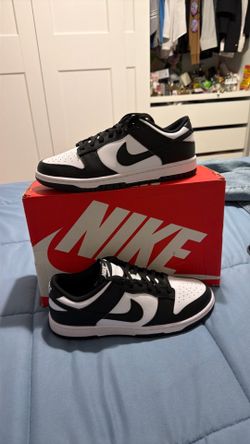 Women’s Nike Dunk Low size 9.5 men’s 8