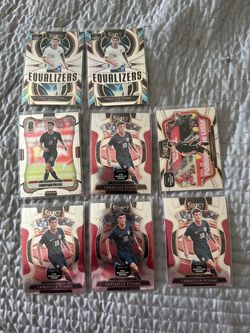 Christian Pulisic Prizm World Cup Select road to World Cup FIFA soccer cards