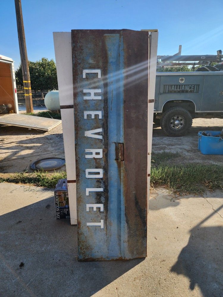 Chevy Tailgate Great Patina 