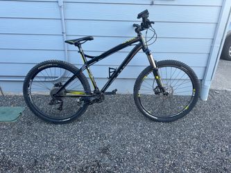 Diamondback Line 27.5 mountain bike