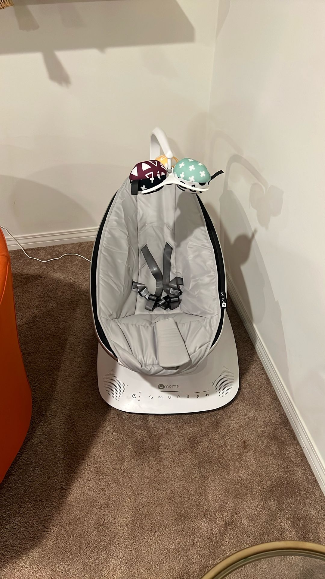 4MOMS MamaRoo Multi-Motion Baby Swing