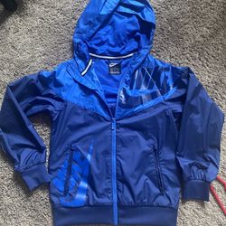 Rain Jacket Nike  💭 Size  S. 😊kids 