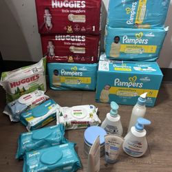 Newborn/Size 1 Diaper and wipes ‼️ Baby bundle‼️