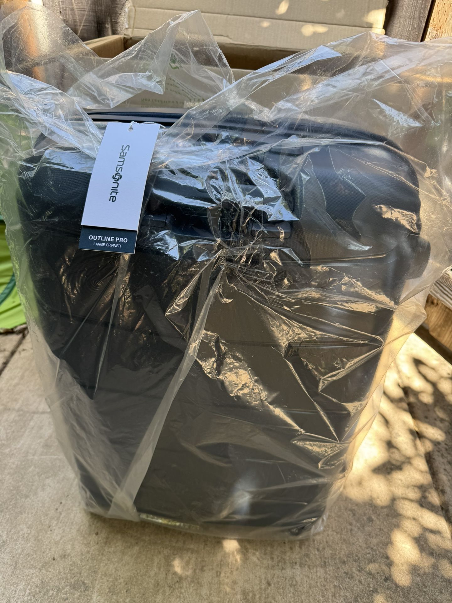 Samsonite Outline Pro Large Spinner