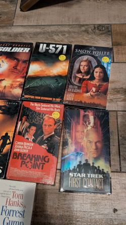 Lot of 21 VHS, 10 sealed
