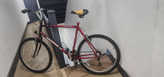 Schwinn Frontier mountain bike 26 in la la relax