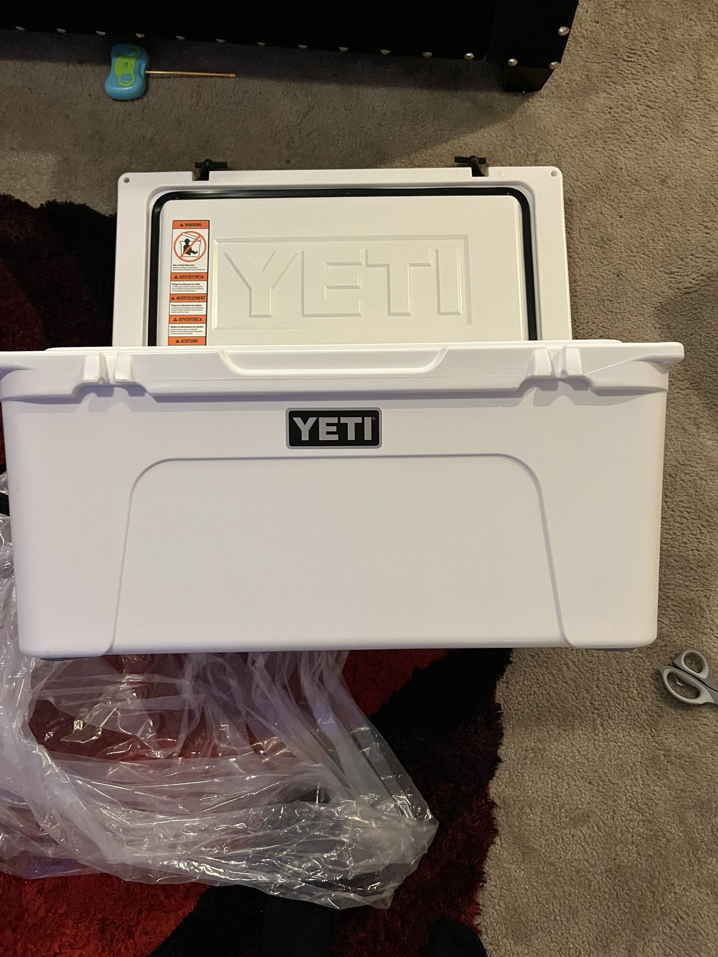 Brand New Yeti Tundra 65 Cooler!