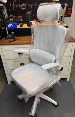 Ergonomic office chair