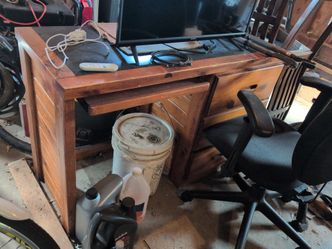 Solid Wood , Knotty Pine Computer Desk