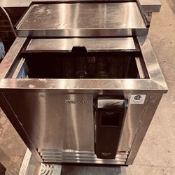 Turbo Air TBC-24SD-N6 24" Forced Air Bottle Cooler - Holds (120) 12 oz Bottles, 115v