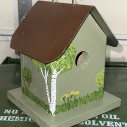 NEW NESTING BIRDHOUSES