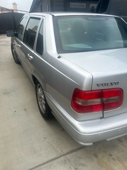 2000 Volvo