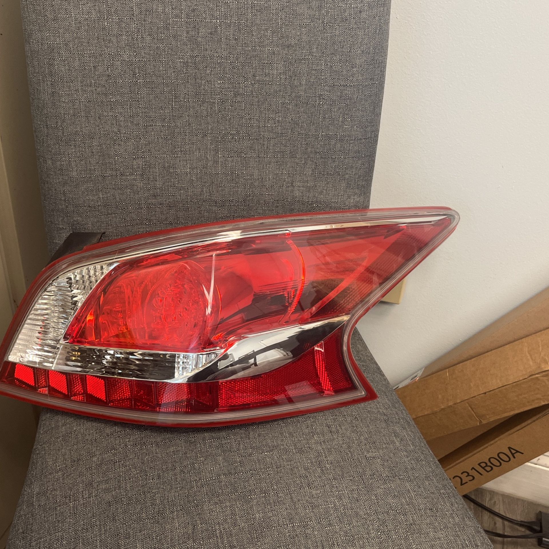 Used Tail Light For Nissan