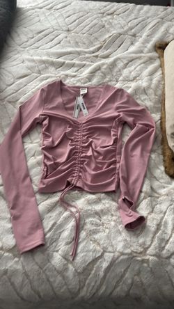 Victoria’s Secret long sleeve top in pink ruched in XS