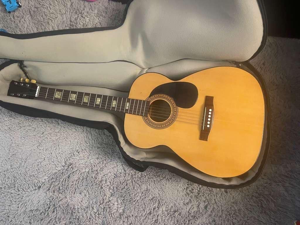 Harmony Classical Guitars for sale on guitar One string to replace (value $7) guitar has been used but in good condition comes with a soft case