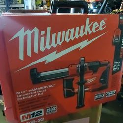 MIKWUAKEE M12"" HAMMERVAC"
Universal Dust
Extractor Kit
Rit de u/tractor uiverst