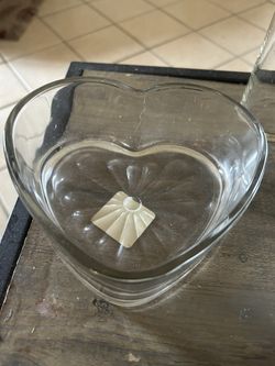 Glass Heart Dish Heavy 