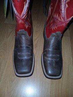 New Womens Ariat Cowboy Western Boots Rodeo Size 7.5