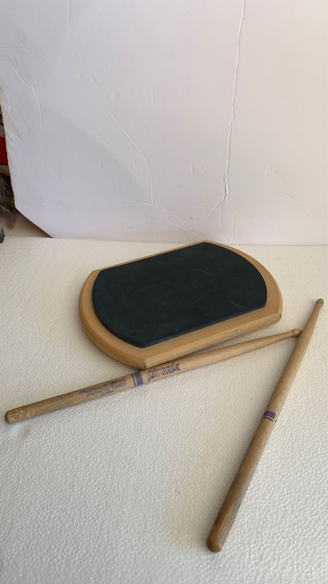 Drum pad & sticks