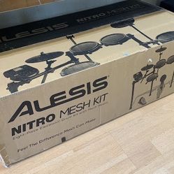 Alesis Nitro Mesh Kit Drum Set 