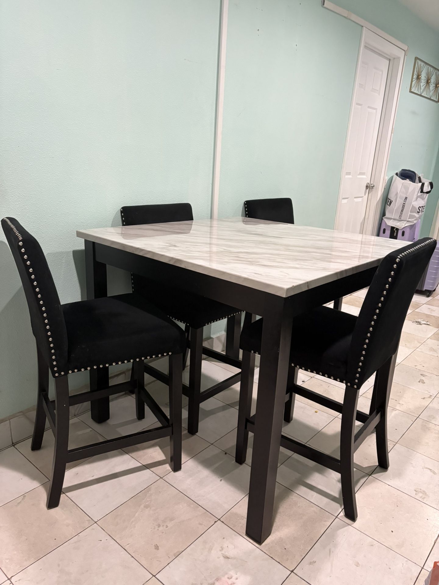 Dining Table With 4 Chairs