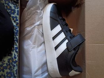Boys Adidas*NEW*