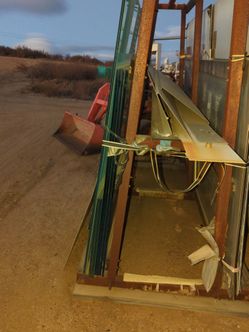 1/2-In beveled glass top for dining room table or conference table with base. Each base piece weighs about 120 lb