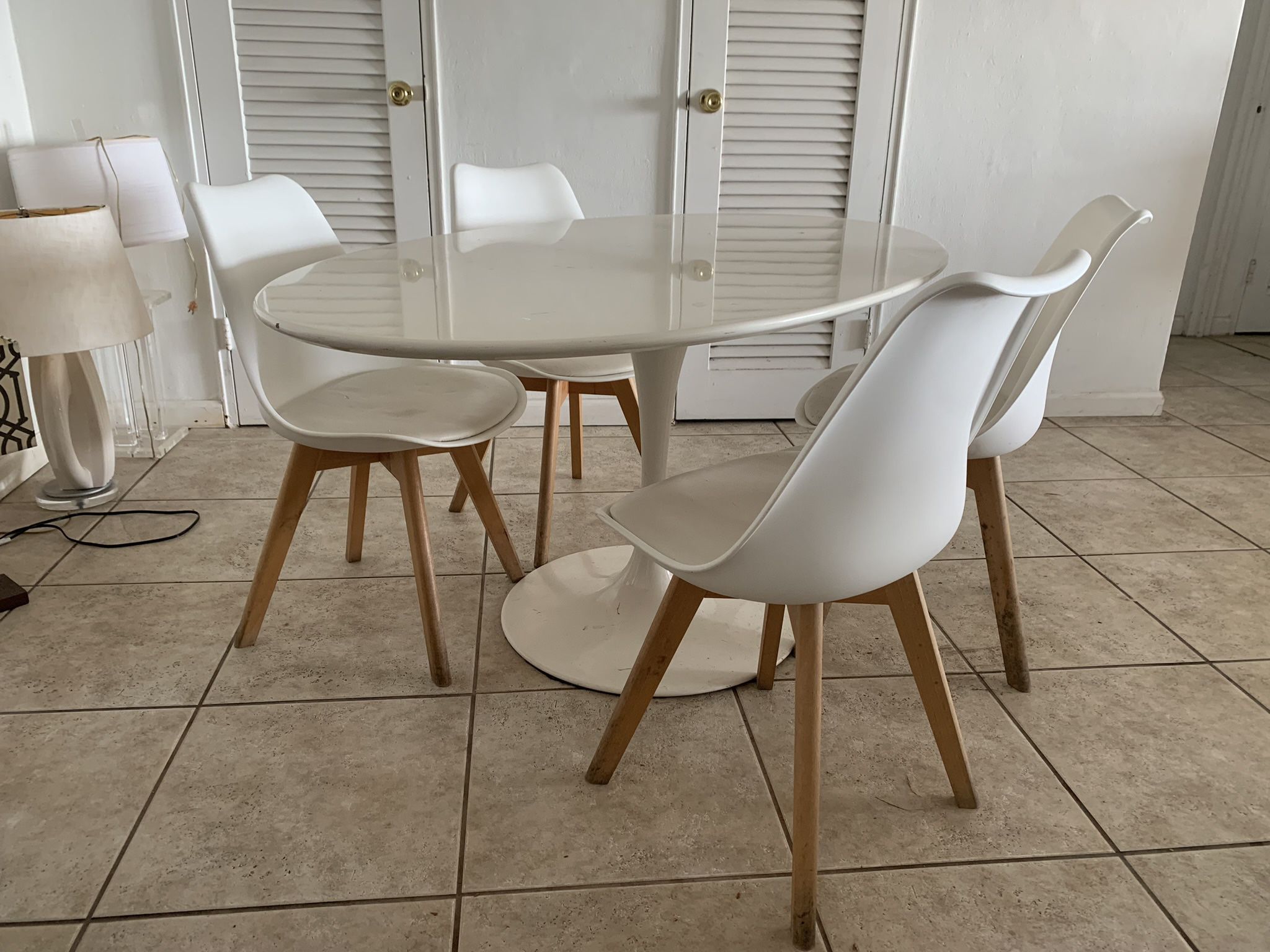 Table + Chairs