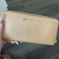 Michaels Kors Wallet 