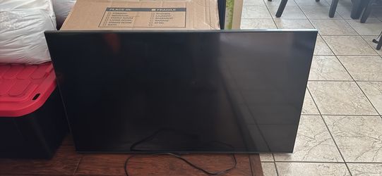 43 Inch Samsung Smart TV