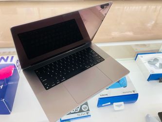MacBook Pro M1 Pro 16gb ram 512gb ssd 16inch